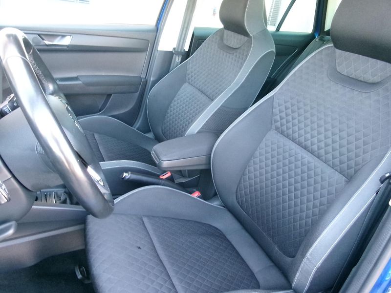 Škoda Fabia 1,2 TSI AUTOKLIMA TAŽ NAVI - fotka 25 z 29