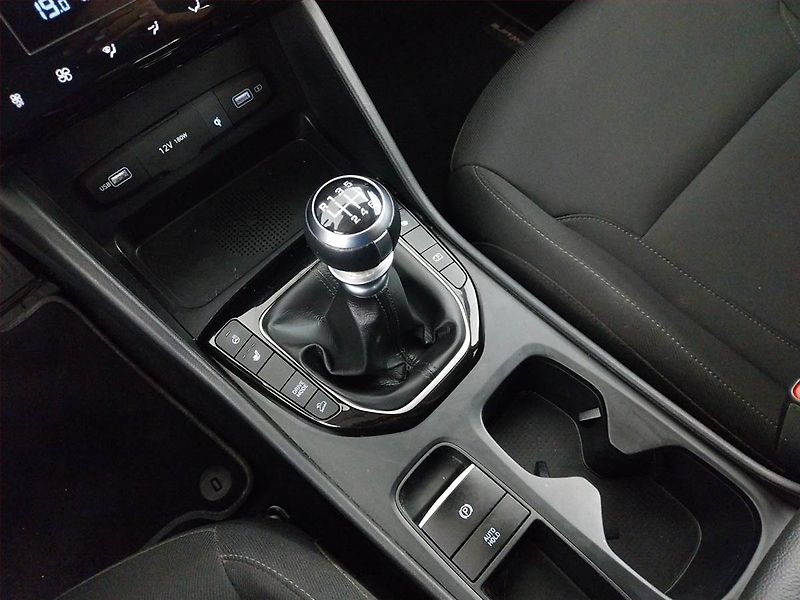 Hyundai Tucson (2021) 1.6 T-GDI - fotka 12 z 18