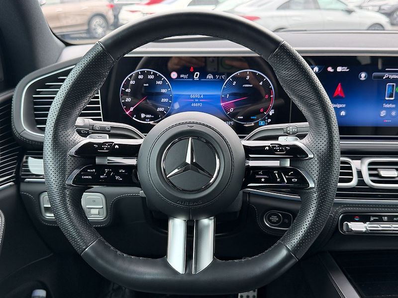 Mercedes-Benz GLS 450 D 4MATIC - fotka 18 z 41