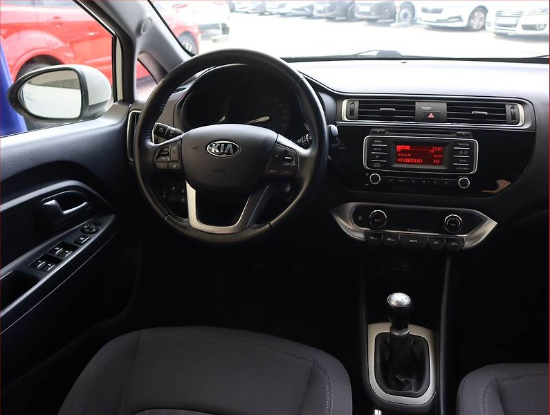 Kia Rio (2016) 1.25 CVVT, Serv.kniha - fotka 7 z 16