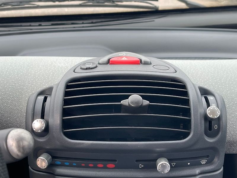 Smart Fortwo 0.6i 40kW - fotka 17 z 19
