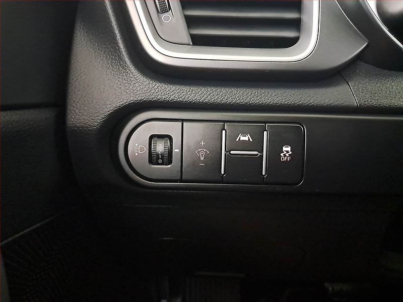 Kia Ceed (2025) 1.5 T-GDI - fotka 19 z 19