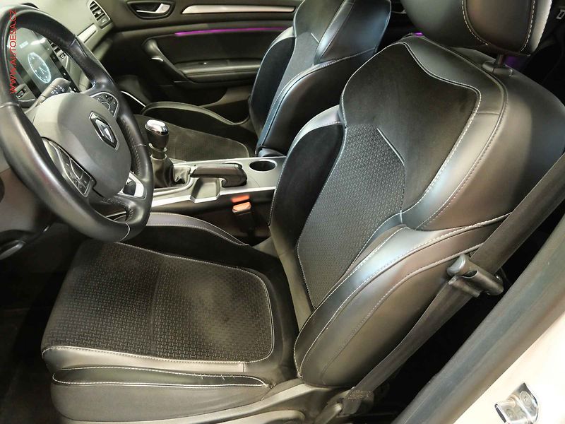 Renault Mégane (2017) 1.5 DCi, ČR, navi, autoAC - fotka 9 z 19