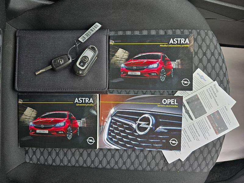 Opel Astra 81kW ENJOY DIGIKLIMA - fotka 28 z 32