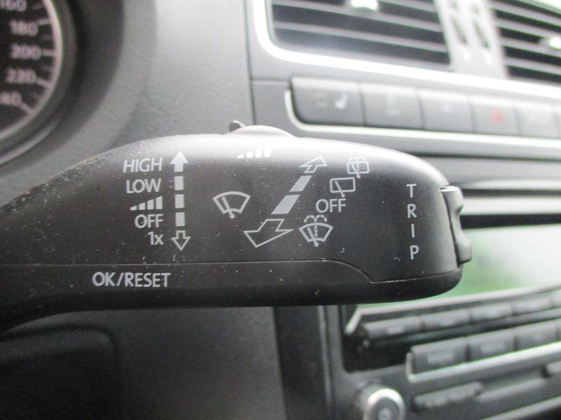 Volkswagen Polo 1.2 TSi KLIMA - fotka 20 z 32