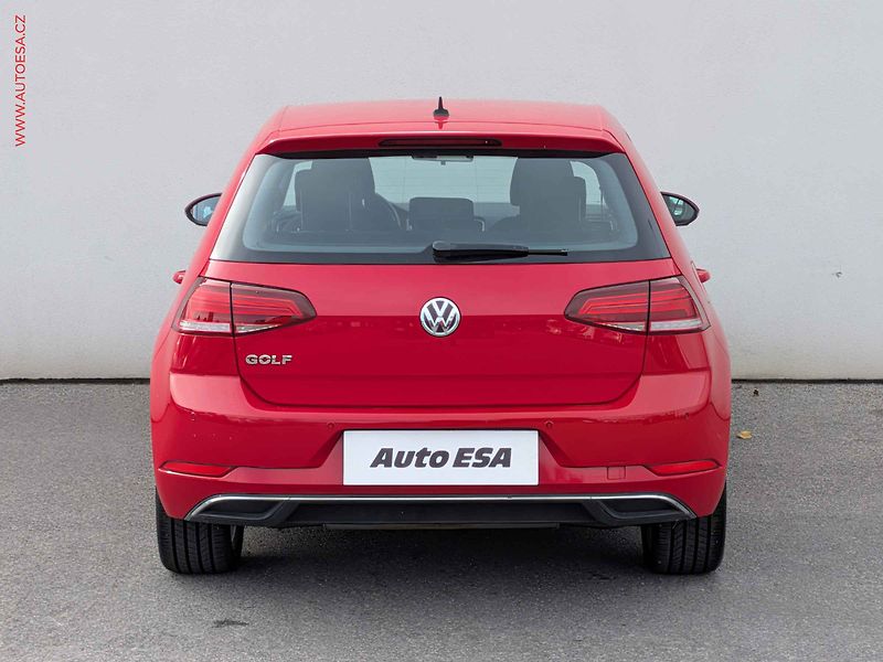 Volkswagen Golf (2018) 1.4 TSi, ČR, AC, tempo, park - fotka 5 z 14