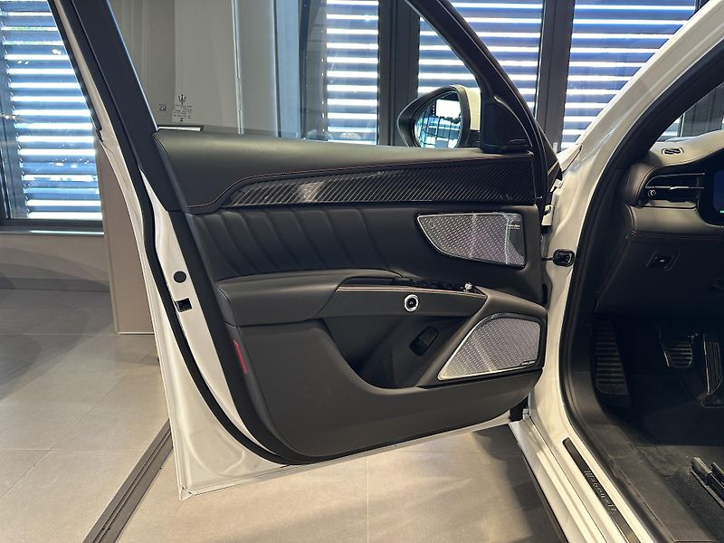 Maserati Grecale (2023) Modena 330HP - Záruka 03/27 - fotka 9 z 17