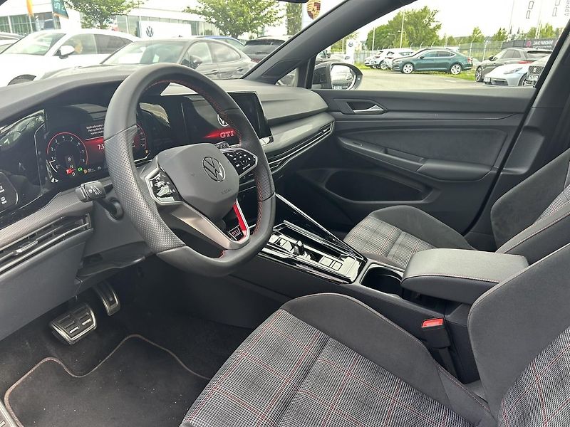 Volkswagen Golf GTI 180 KW - fotka 12 z 24