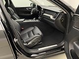 Volvo XC60 B5 AWD INSCRIPTION AUT  - náhled 24