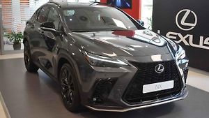 Lexus NX v Praze
