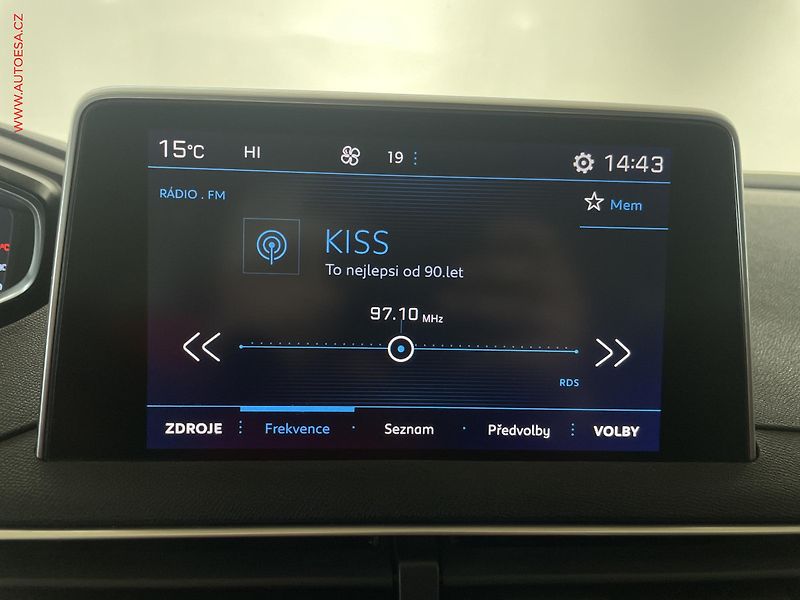 Peugeot 5008 (2017) 1.2 PT, Active - fotka 11 z 15