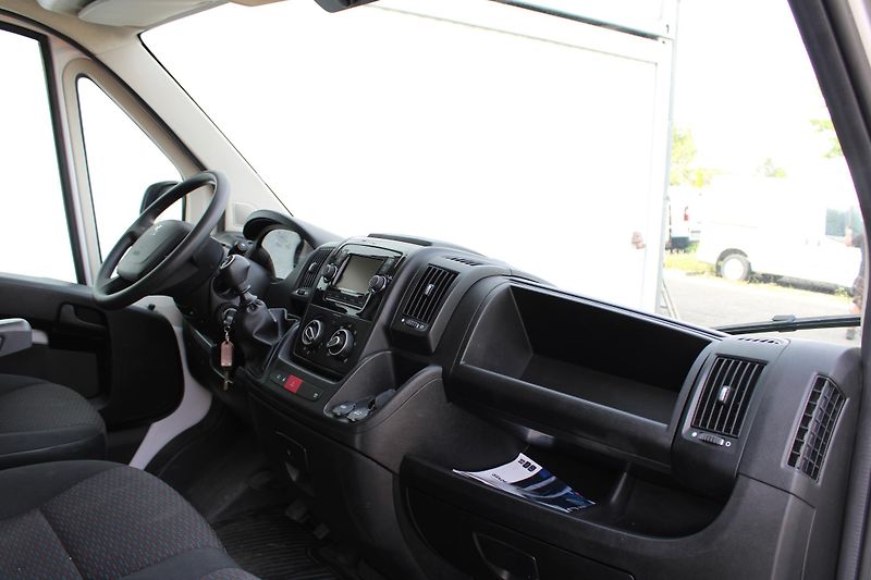 Peugeot Boxer 2,2 HDI L4H3+klima Záruka  - fotka 12 z 22