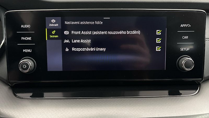 Škoda Octavia 2.0 TDI Ambition Combi - fotka 23 z 25
