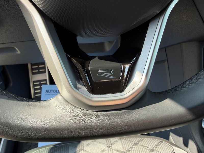 Volkswagen Tiguan R-Line 2,0 TSi/180kW 4x4 DSG - fotka 102 z 114