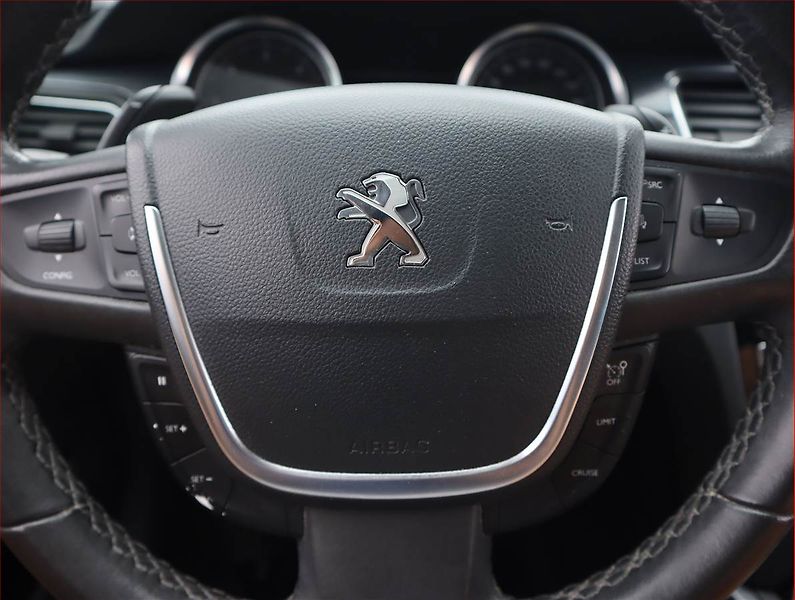 Peugeot 508 (2015) 2.0 HDi, Automat, Navi - fotka 17 z 21