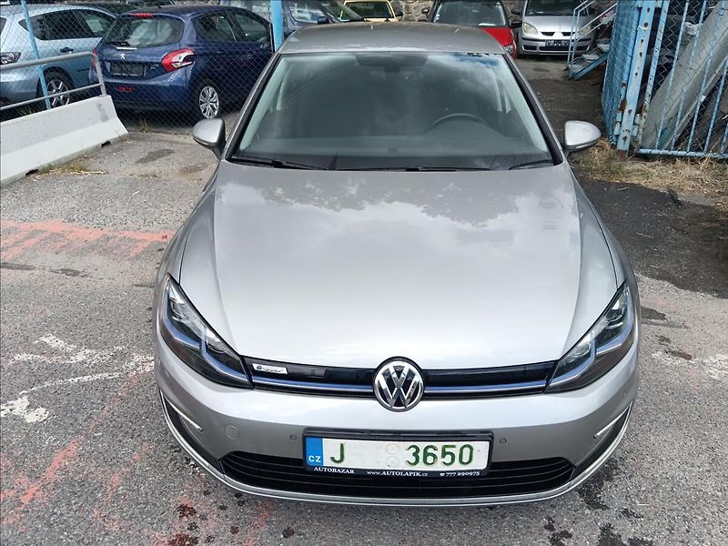 Volkswagen e-Golf 0,0 VII  electric drive - fotka 1 z 21