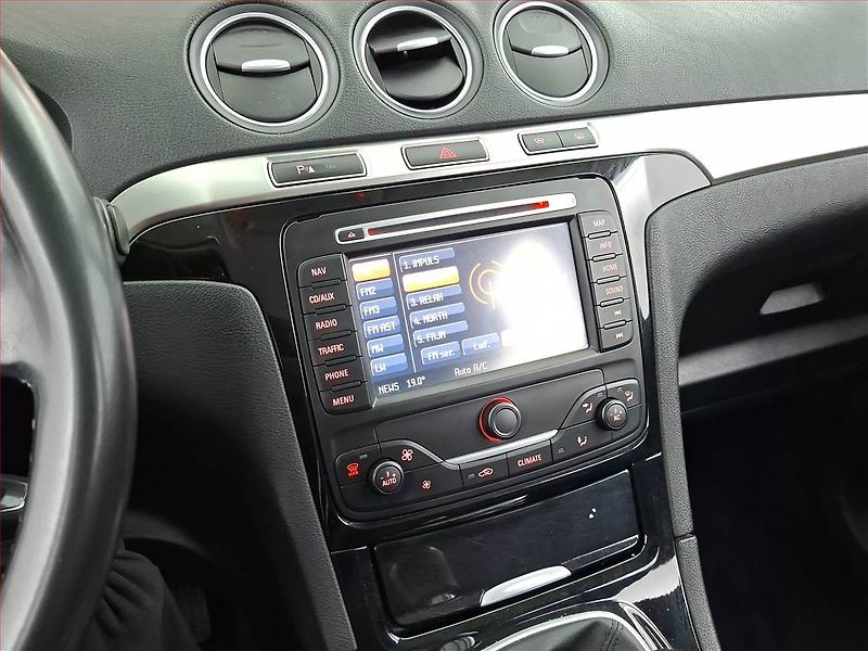 Ford S-MAX (2011) 2.0 TDCi, Navi, Tempomat - fotka 12 z 18
