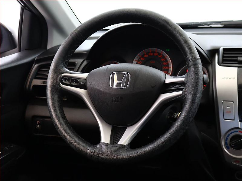 Honda City (2010) 1.4 i-VTEC, Serv.kniha, po STK - fotka 12 z 13