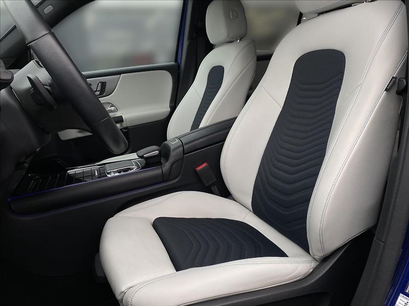 Mercedes-Benz GLB 200 d 4M Style - fotka 10 z 29