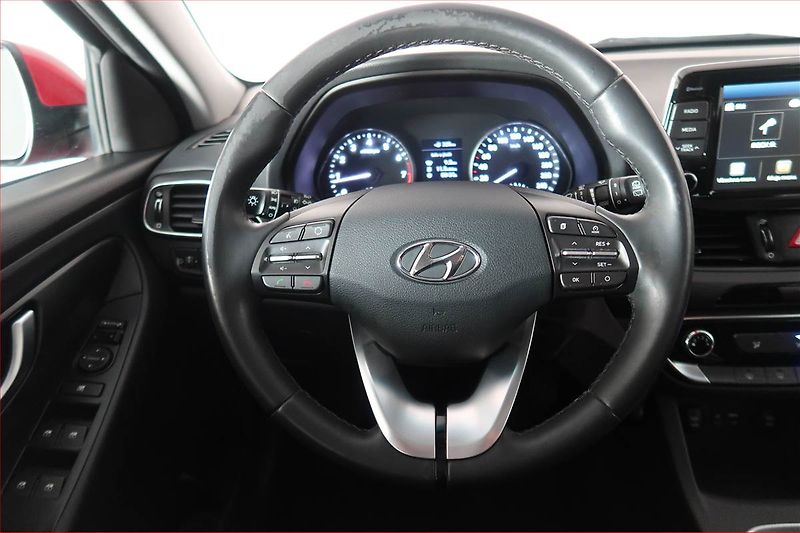 Hyundai i30 (2020) 1.4 T-GDI, ČR,1.maj - fotka 15 z 17