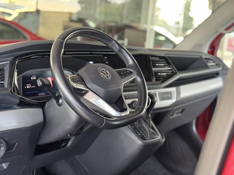 Volkswagen Multivan T6.1 2,0TDI DSG*Full LED*Navi - fotka 11 z 32