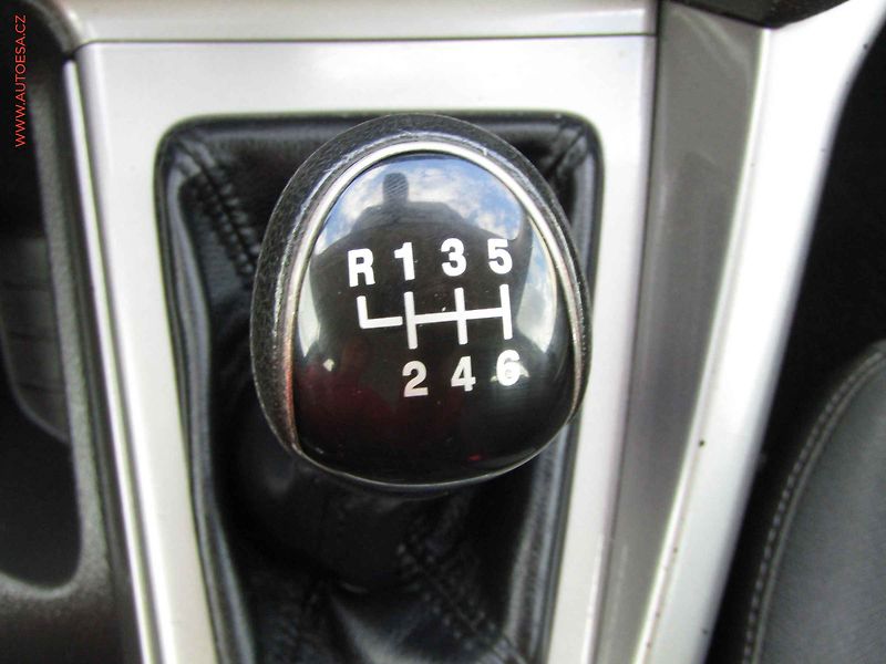 Ford Focus (2012) 1.6 TDCi, 1.maj, AC, temp - fotka 17 z 20