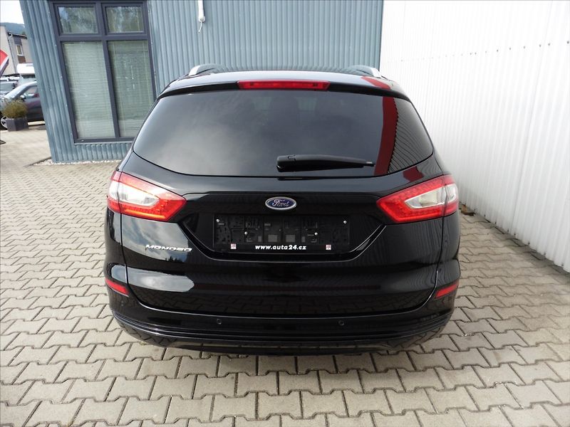 Ford Mondeo 2,0 TDCi Combi Titanium - fotka 16 z 16