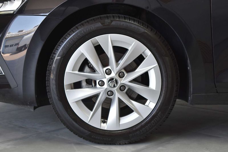 Škoda Octavia TSI*81kW*DSG*STYLE*KAMERA*ACC* - fotka 33 z 40