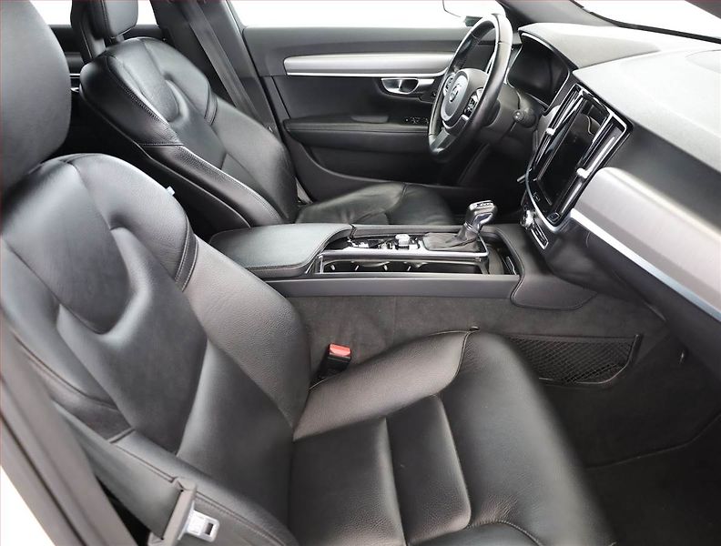 Volvo V90 (2017) D4, Automat, Serv.kniha, Kůže - fotka 7 z 19