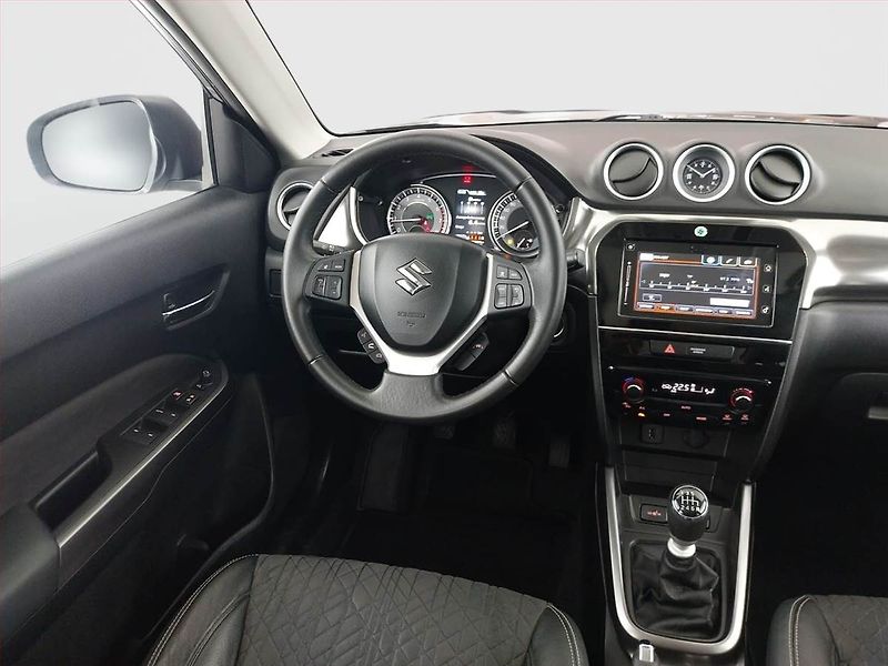 Suzuki Vitara (2019) 1.4 BoosterJet, 4X4 - fotka 7 z 20
