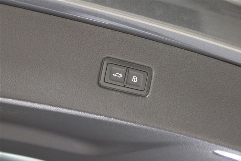 Audi Q7 3,0 TDI Quattro S-Line - fotka 6 z 35