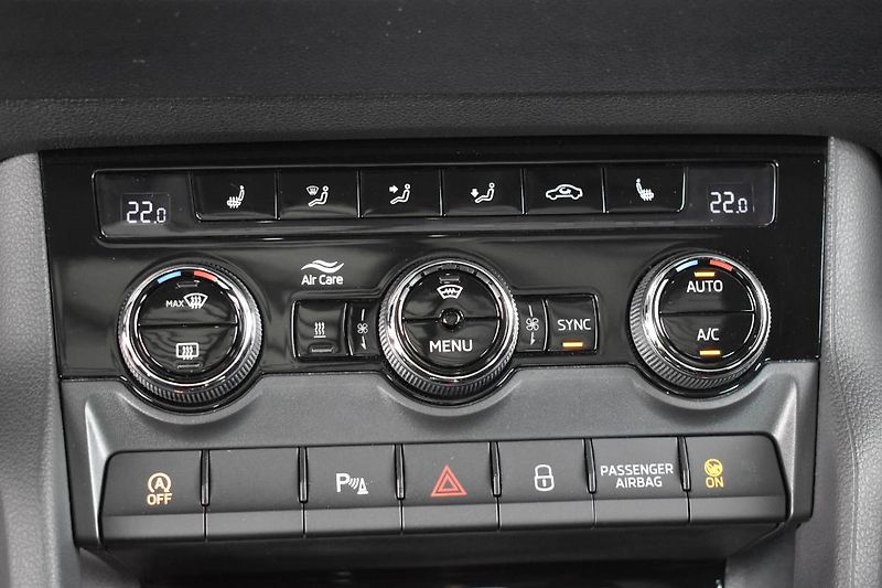 Škoda Karoq (2022) 1.5TSI 110kW Tour,DSG,Webasto - fotka 29 z 29