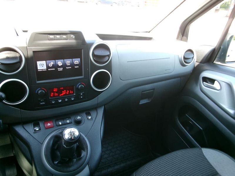 Peugeot Partner (2017) Tepee 1.6 VTi 88kW, KOUPENO ČR - fotka 11 z 12