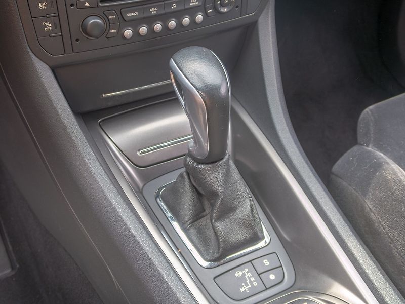 Citroën C5 (2008) 2.0HDI 100KW – PO SERVISU - fotka 24 z 41