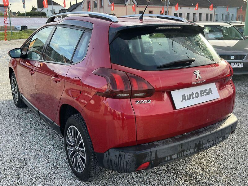 Peugeot 2008 (2018) 1.2PT, 2.maj,ČR, autoAC - fotka 6 z 21