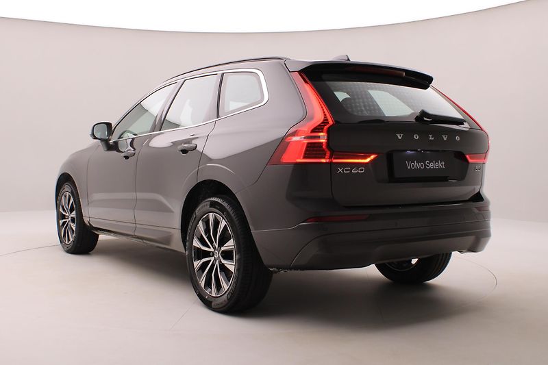 Volvo XC60 B5 AWD CORE AUT REZERVACE - fotka 11 z 52