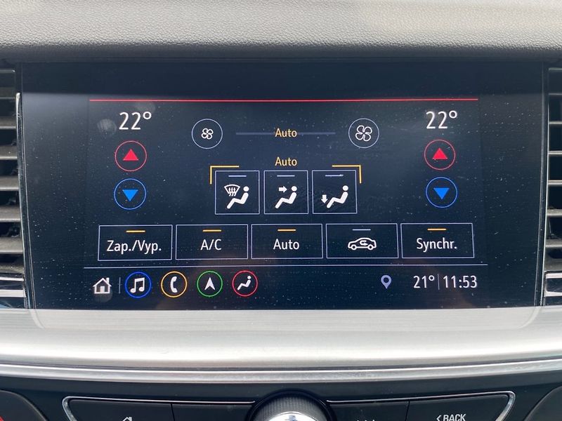 Opel Insignia (2021) SPORTS TOURER 2,0 (147kW) Aut. - fotka 19 z 30
