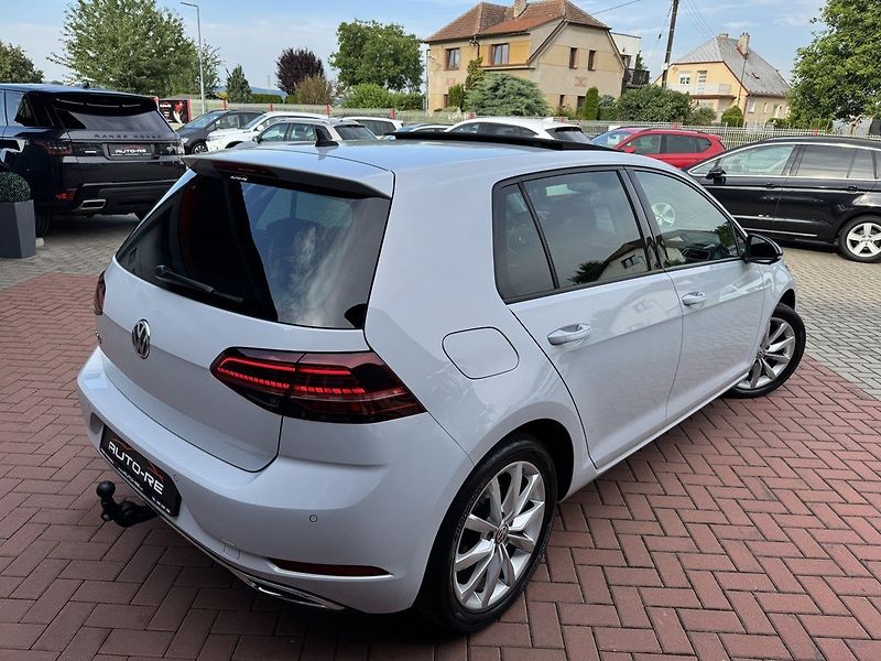 Volkswagen Golf (2017) 1.4TSi HighLine LED Navi Pano - fotka 2 z 50