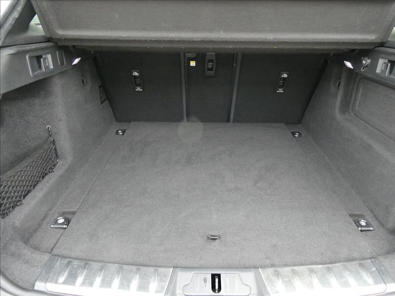 Jaguar F-Pace 2,0 D200 S,1.maj,ČR,DPH - fotka 32 z 35