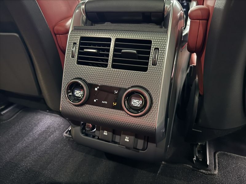 Land Rover Range Rover Sport 3,0   HSE 221KW MERIDIAN TOP - fotka 27 z 42