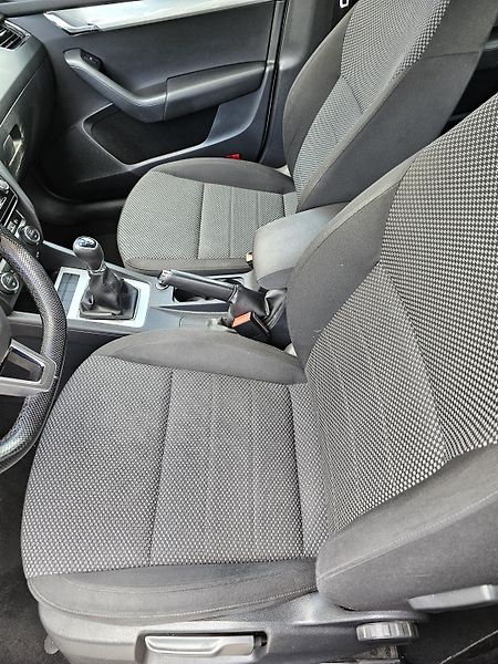 Škoda Octavia (2016) Škoda Octavia 3 Combi 2.0 TDI - fotka 8 z 15