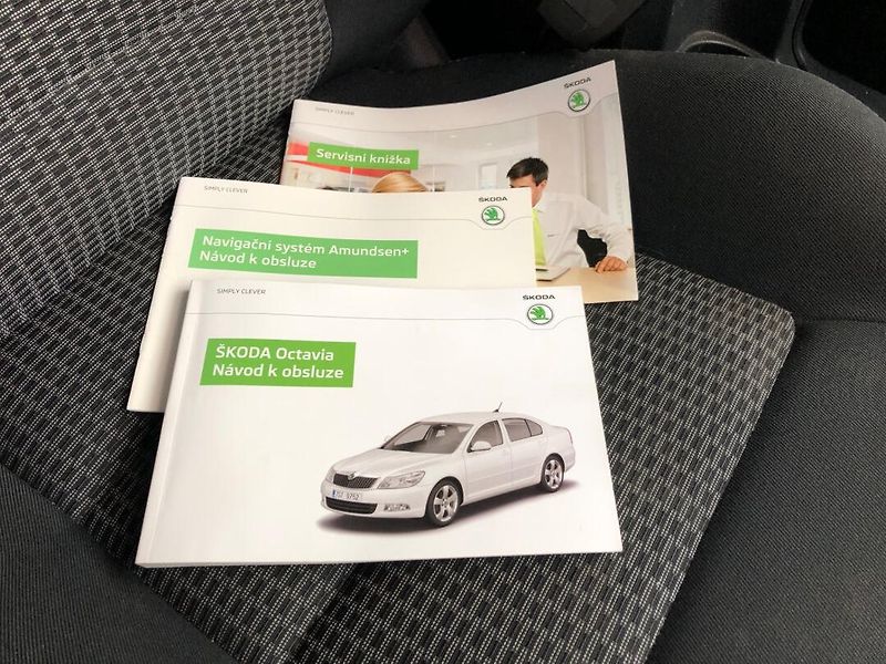Škoda Octavia (2012) 1.6 TDi, 4x4, navigace - fotka 24 z 31
