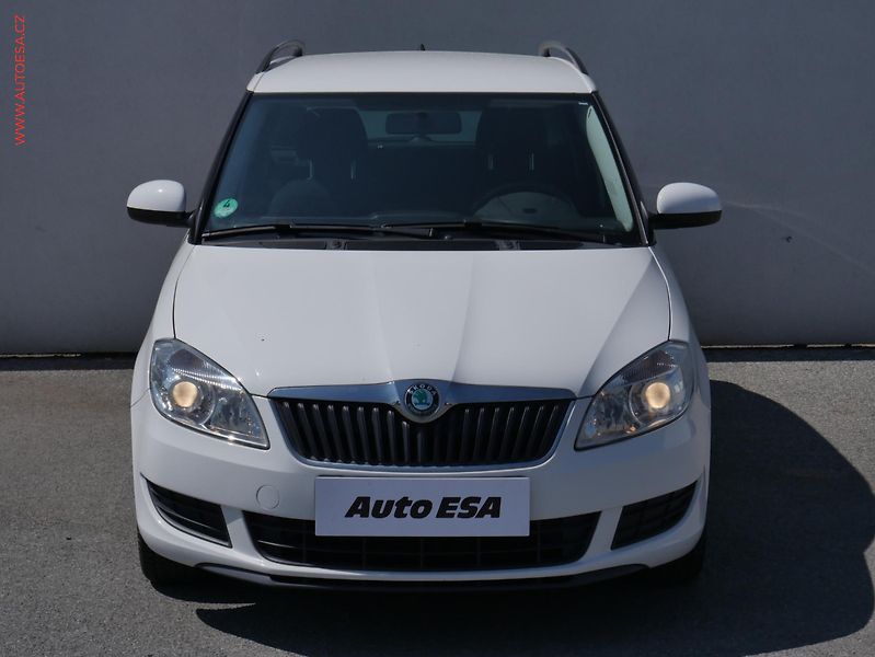 Škoda Fabia (2012) 1.2 TSi, Ambition - fotka 2 z 19