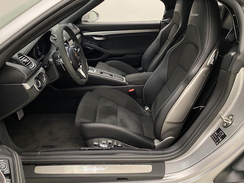 Porsche Boxster 718 SPYDER ČR 1.maj. APPROVED - fotka 12 z 44