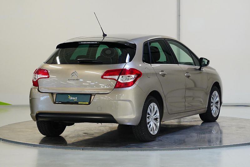 Citroën C4 - fotka 2 z 22