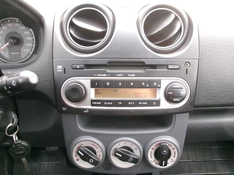 Mitsubishi Colt (2012) 1,3i - ZADÁNO  - fotka 15 z 25