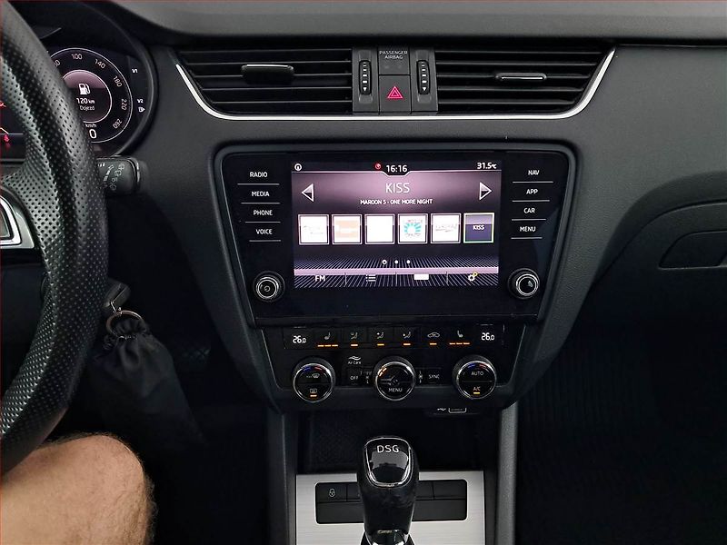 Škoda Octavia (2019) Style 1.6 TDI, Automat, Kůže - fotka 12 z 21