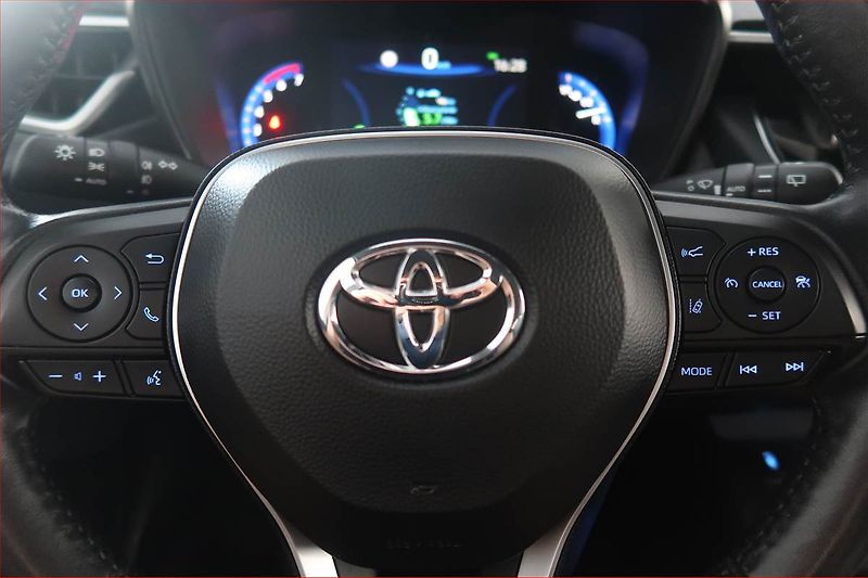 Toyota Corolla (2022) Style 1.8 Hybrid - fotka 17 z 17