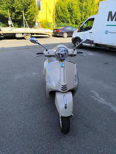 Vespa (2025) GTS 310 Beige Avvolgente - fotka 2 z 9