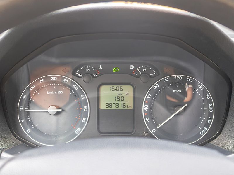 Škoda Octavia (2005) 1.9TDI 77KW – PO ROZVODECH - fotka 14 z 32